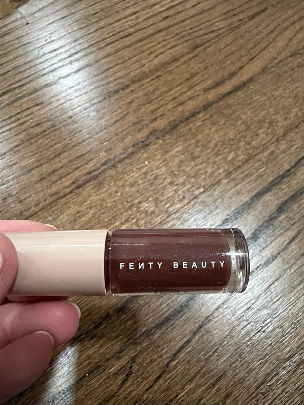 Fenty Beauty Gloss Bomb Heat Lip Plumper - Hot Chocolit Heat (04)